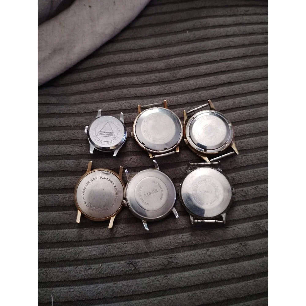 Lot of 6 vintage men's watches, Caravelle, Timex, and more